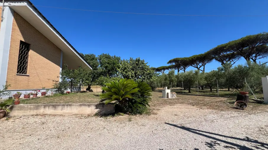 Villa unifamiliare Strada Nascosa 112, Latina