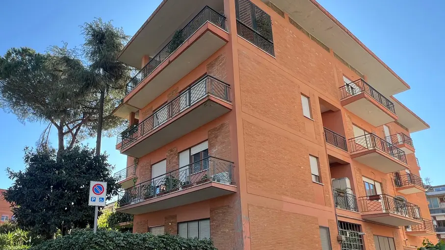 Appartamento via Satrico 25, Latina