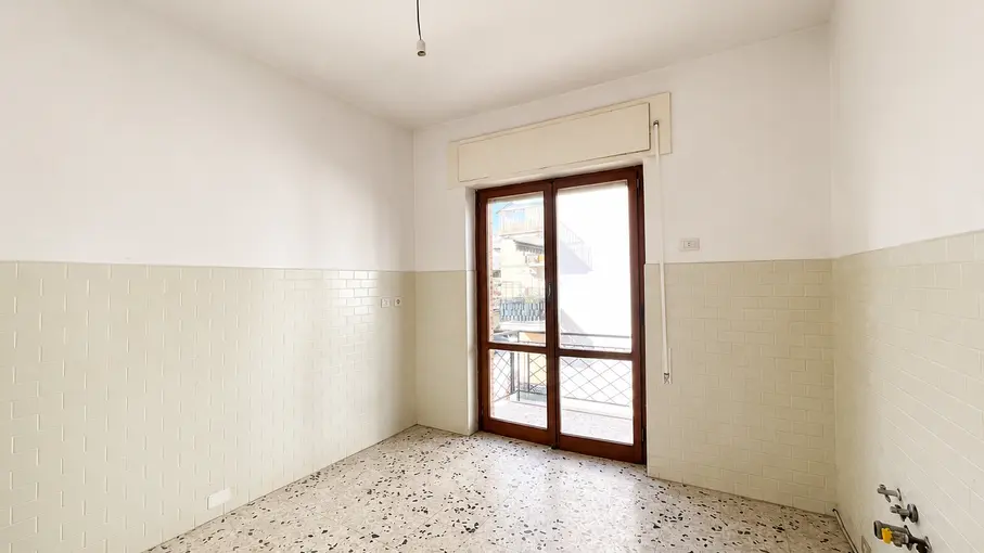 Appartamento via Satrico 25, Latina