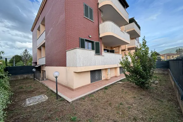 Immobile immagine 2