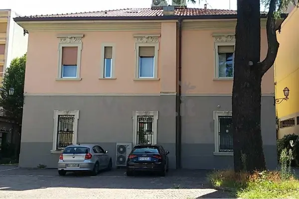 Immobile immagine 4