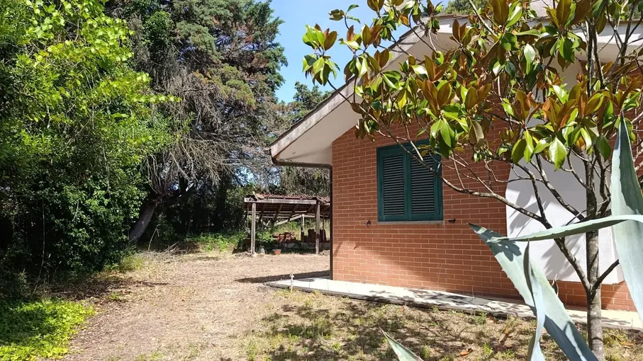 Villa unifamiliare Strada Nascosa 142, Latina