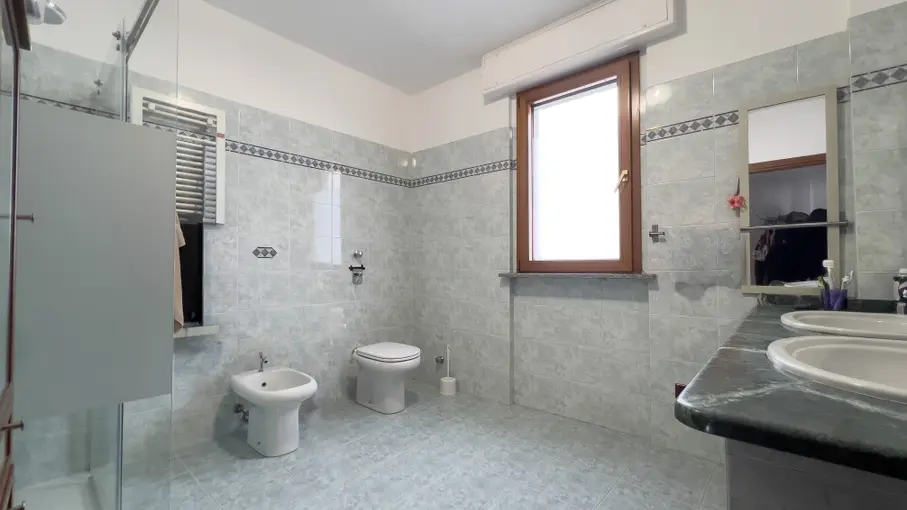 Stabile o palazzo Via P. Togliatti 1, Corsico