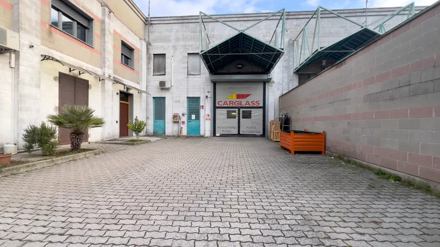 Stabile o palazzo Via P. Togliatti 1, Corsico