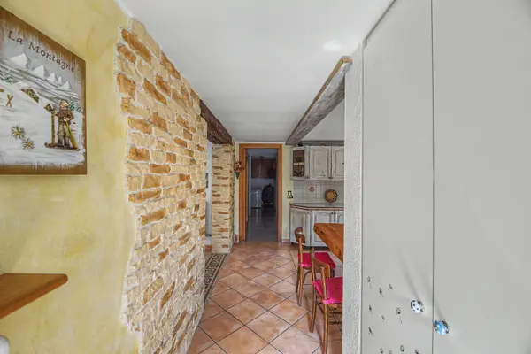 Immobile immagine 2