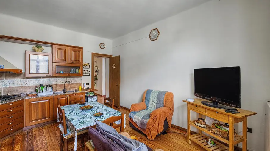 Appartamento Via XXV Aprile 87, Luino