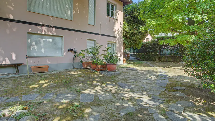 Villa bifamiliare Viale della Libertà 4, Sangiano