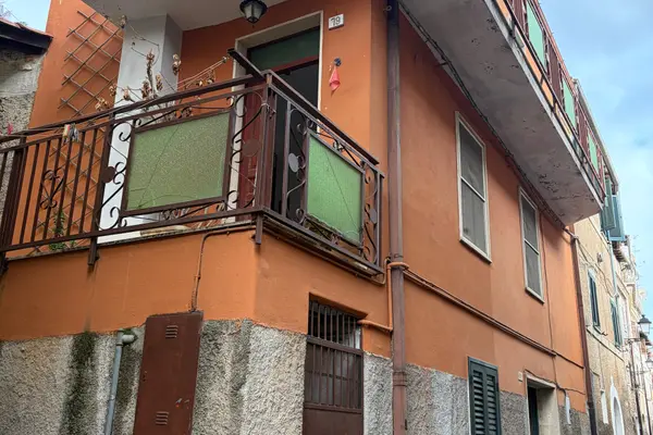 Immobile immagine 2