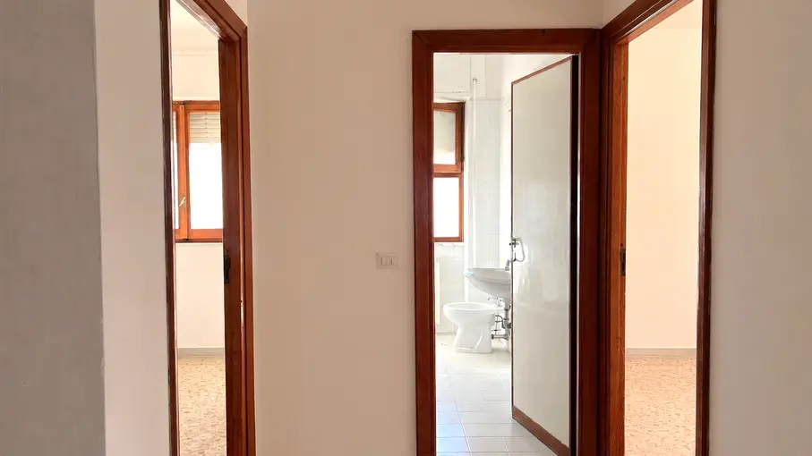 Appartamento via Satrico 25, Latina