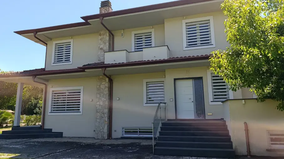 Villa bifamiliare Via Del Frassoneto 170, Latina