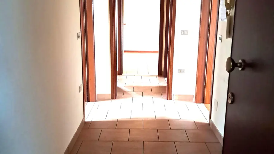 Appartamento Via Noradino Zapparoli 5, Borgocarbonara