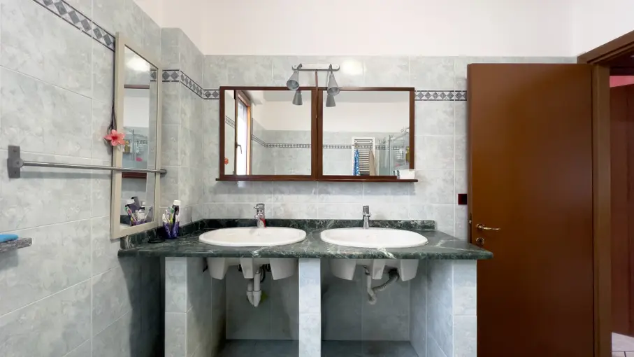 Stabile o palazzo Via P. Togliatti 1, Corsico