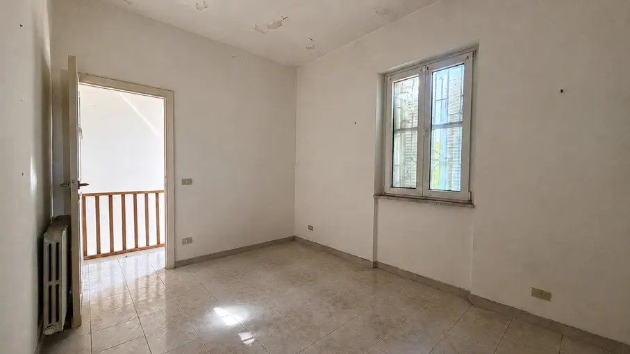 Casale Via Ubaldo Zani 20, Latina