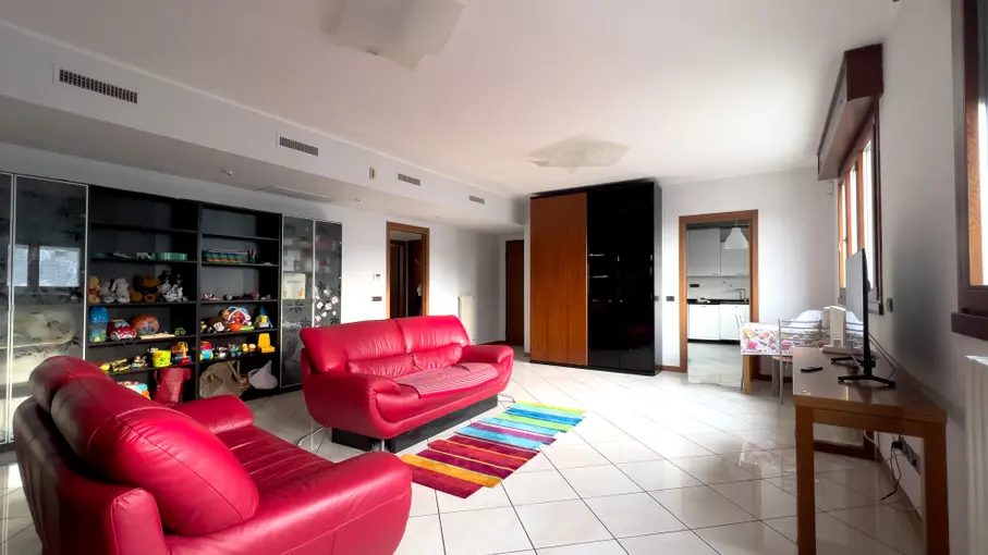 Stabile o palazzo Via P. Togliatti 1, Corsico