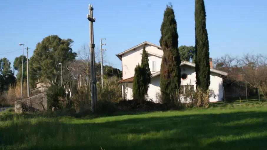 Casale Via Ubaldo Zani 20, Latina