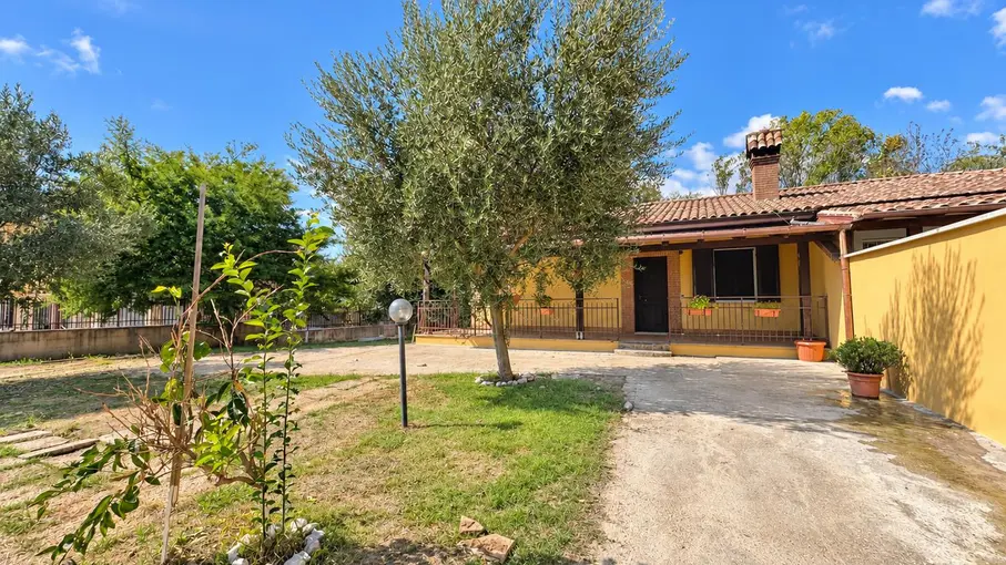 Appartamento Strada di Carano 26, Latina