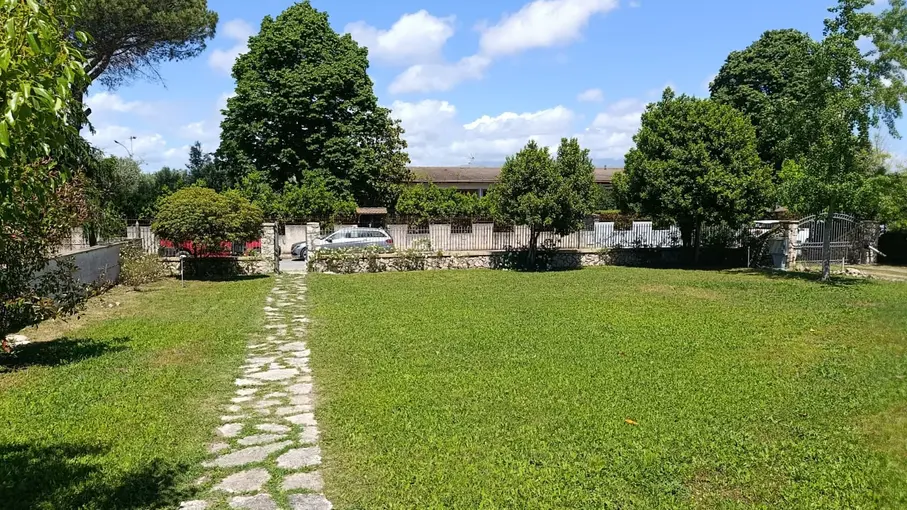 Villa bifamiliare Via Del Frassoneto 170, Latina
