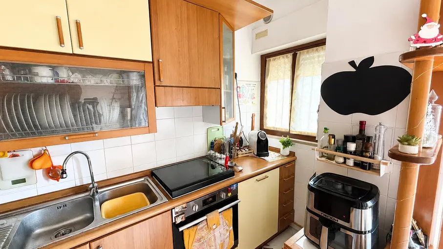 Appartamento Via della Viola 15, Latina