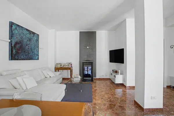 Immobile immagine 3