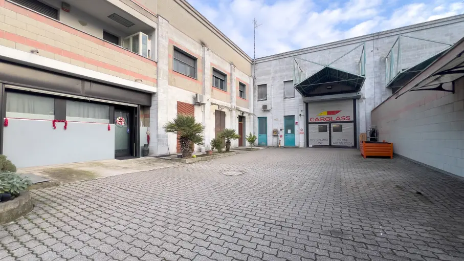 Stabile o palazzo Via P. Togliatti 1, Corsico