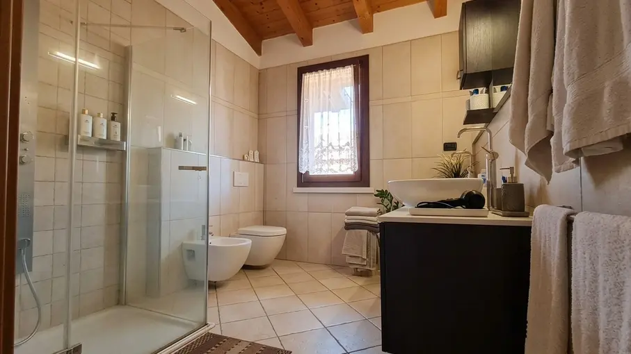 Villa bifamiliare Via Lucio Battisti 19, Concamarise