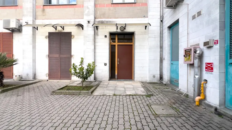 Stabile o palazzo Via P. Togliatti 1, Corsico