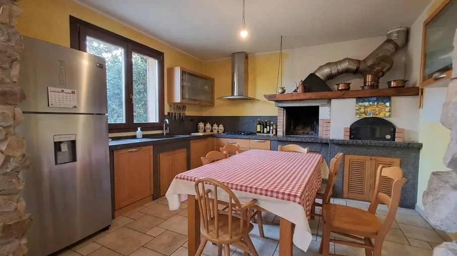 Villa bifamiliare Via Lucio Battisti 19, Concamarise