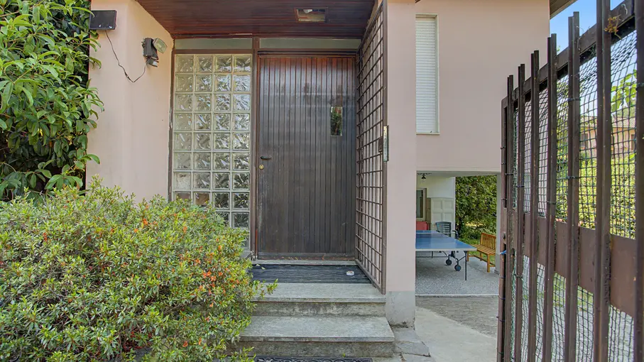 Villa bifamiliare Viale della Libertà 4, Sangiano