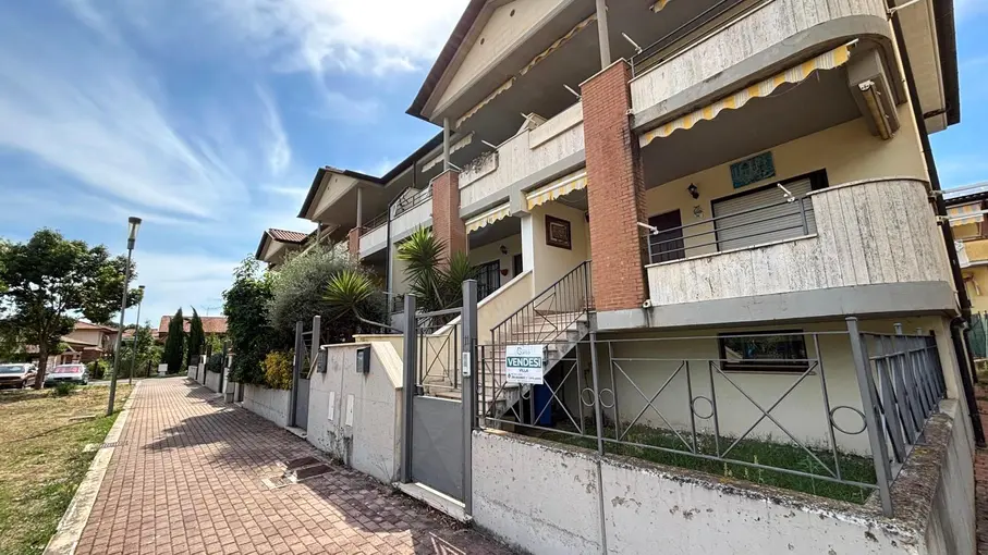 Villa a schiera Via Delle Betulle 11, Sermoneta