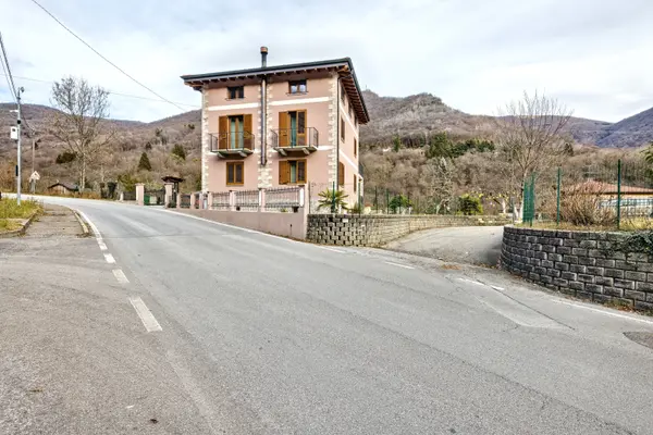 Immobile immagine 4