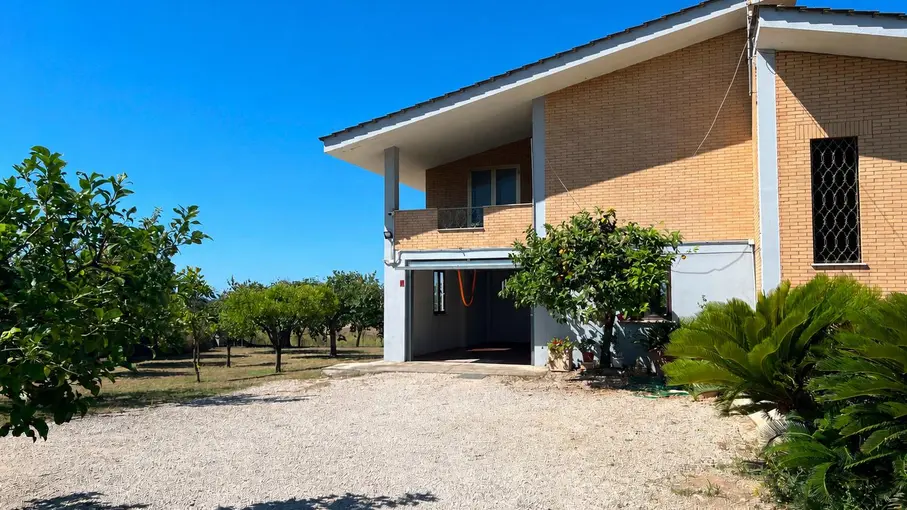 Villa unifamiliare Strada Nascosa 112, Latina