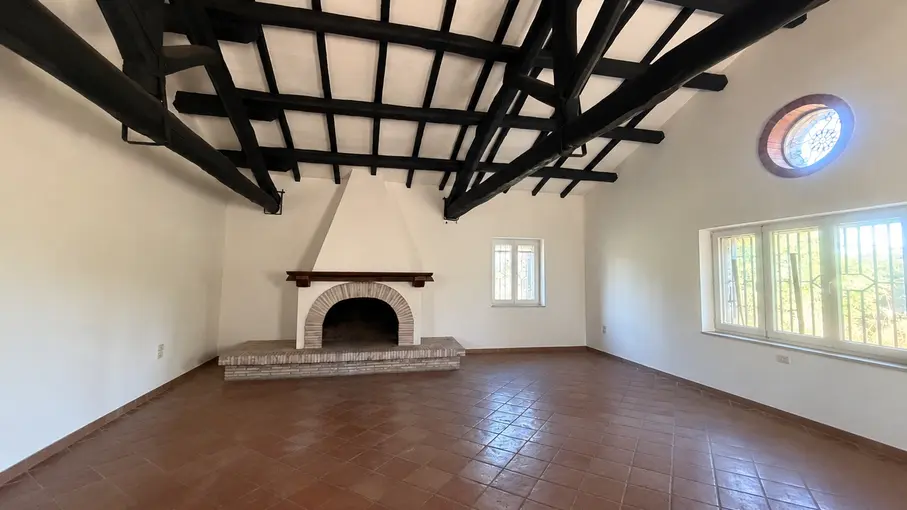Casale Via Ubaldo Zani 20, Latina