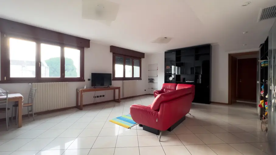 Stabile o palazzo Via P. Togliatti 1, Corsico