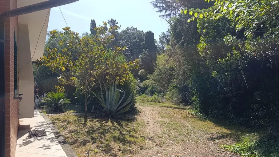 Villa unifamiliare Strada Nascosa 142, Latina