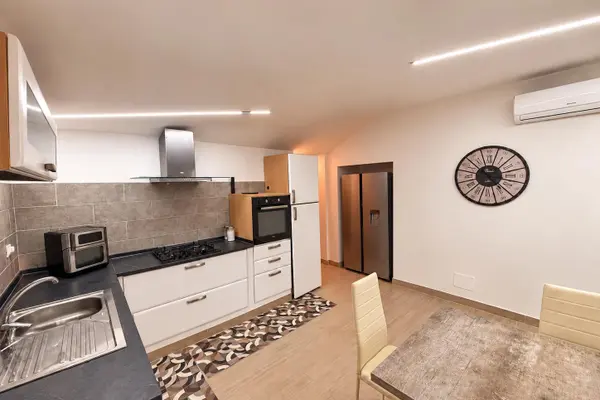 Immobile immagine 6