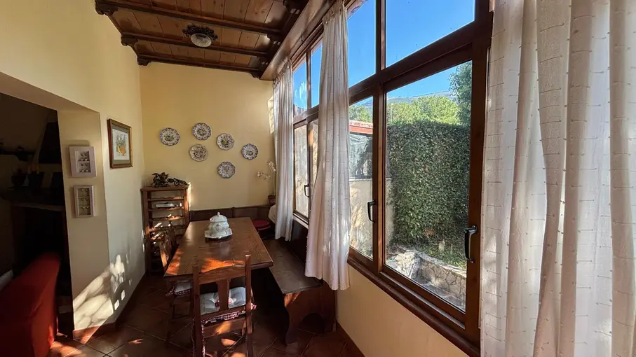 Villa bifamiliare Via Sezze 52, Bassiano