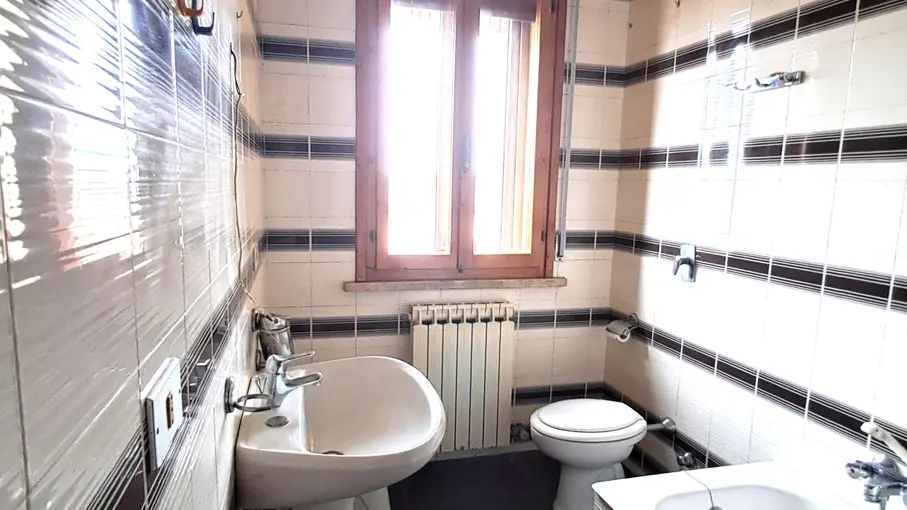 Appartamento Via Noradino Zapparoli 5, Borgocarbonara