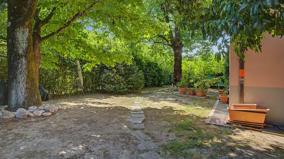 Villa bifamiliare Viale della Libertà 4, Sangiano
