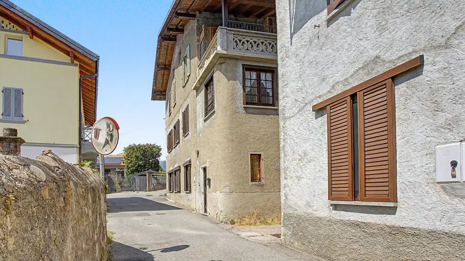 Appartamento Contrada Crosa 11, Cocquio-Trevisago
