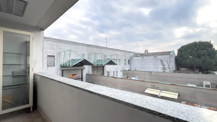 Stabile o palazzo Via P. Togliatti 1, Corsico