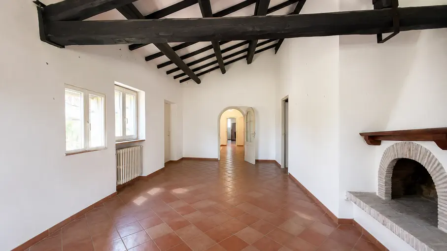Casale Via Ubaldo Zani 20, Latina